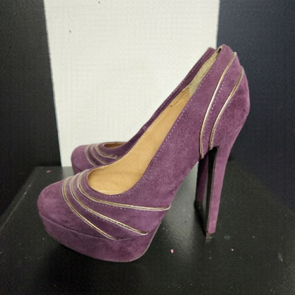 Great Gatsby purple suede sz7